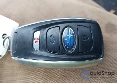 2019 Subaru Outback 3.6R Limited z USA, uszkodzony, nr VIN 4S4BSENC7K3204956